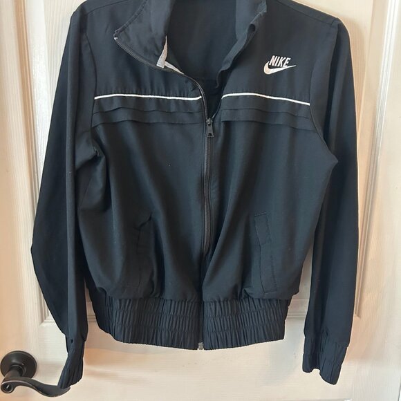 Nike Women’s Jacket Size Medium - Picture 5 of 7